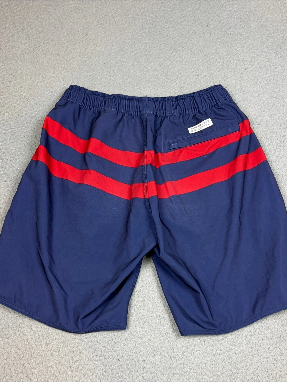 Fair Harbor Swim Trunks Men’s S Navy with Red Stripes Drawstring Lined Beach